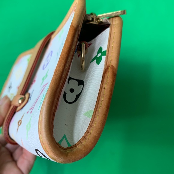 **SOLD**Louis Vuitton Multicolor Shirley Clutch - Picture 4 of 8